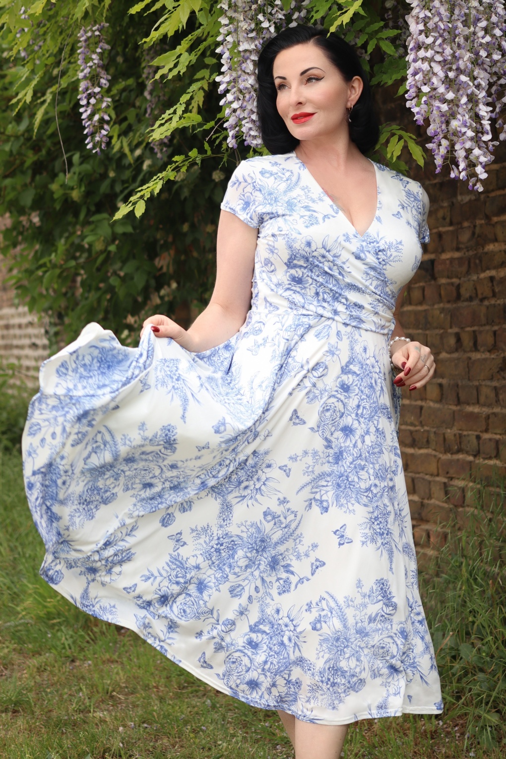 242728-Vintage-Chic-47043-Layla-Flower-Swing-Dress-Ivory-20230601-030iW-full